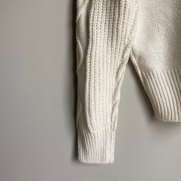 Off Shoulder Sweater - Picture 9 of 10